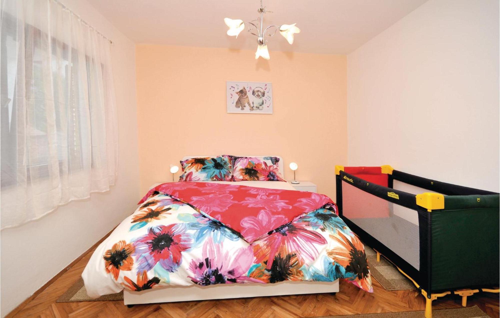 2 Bedroom Cozy Apartment In مارينا المظهر الخارجي الصورة