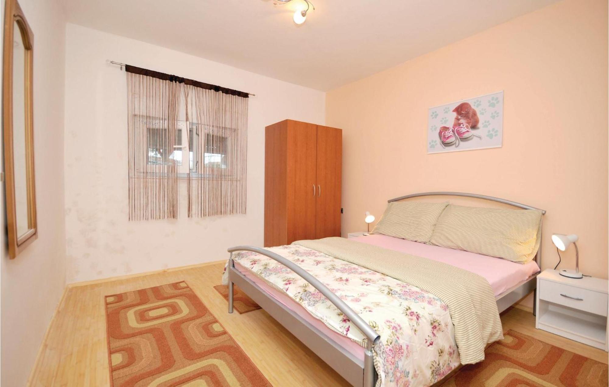 2 Bedroom Cozy Apartment In مارينا المظهر الخارجي الصورة